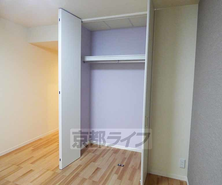 Ｃｈａｒｉｓ御所東の収納