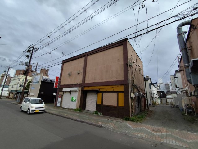 釧路市栄町４丁目の店舗一部の駐車場