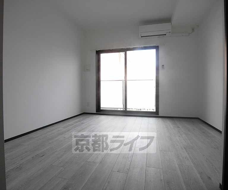 Ａｐｐａｒｔａｍｅｎｔｏ御所西の居間・リビング