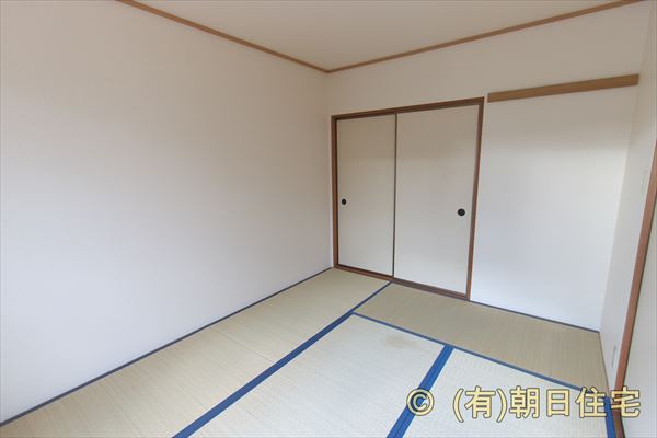 ニューセジュール中吉の和室