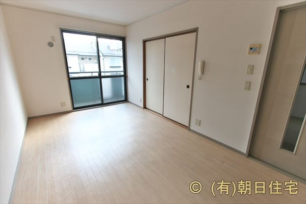 ニューセジュール中吉の居間・リビング