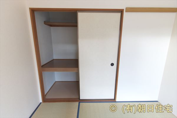 ニューセジュール中吉の和室