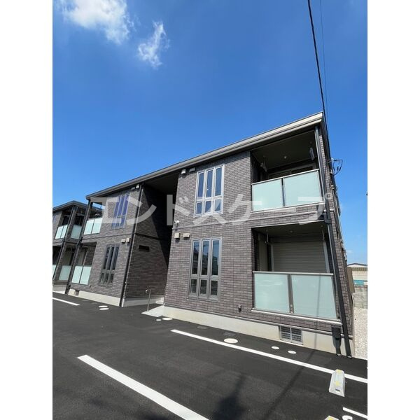 ウィングクレストの駐車場|高崎、前橋、伊勢崎エリアのお部屋探しはエンドスケープまで！お客様の理想お聞かせ下さい♪