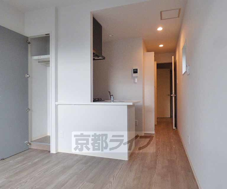 ＴＨＥ　ＧＡＲＮＥＴ　ＳＵＩＴＥ　ＲＥＳＩＤＥＮＣＥ　御所西の居間・リビング