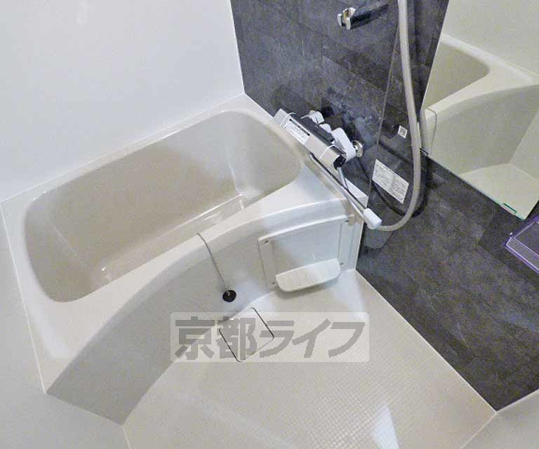 ＴＨＥ　ＧＡＲＮＥＴ　ＳＵＩＴＥ　ＲＥＳＩＤＥＮＣＥ　御所西の浴室