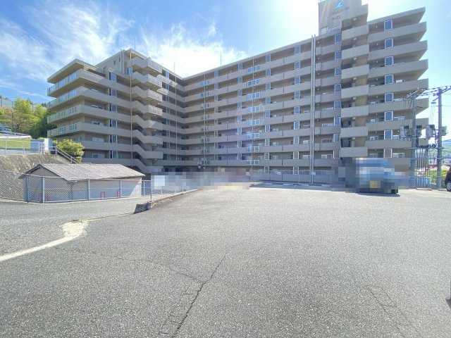 広島市安佐南区伴東５丁目の中古マンションの外観