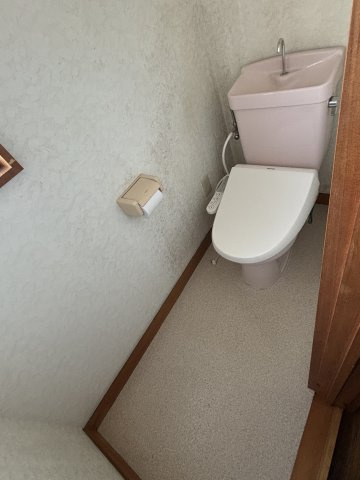 潮見台戸建のトイレ