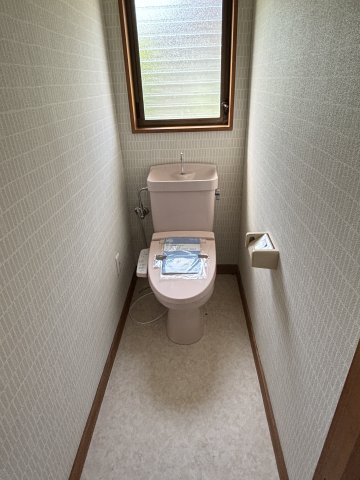 潮見台戸建のトイレ