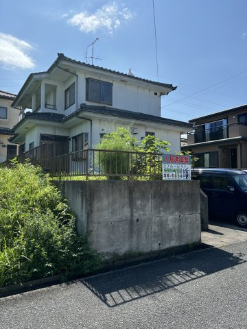 潮見台戸建の駐車場