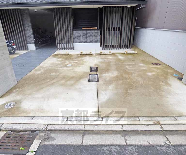 清淳西陣の駐車場