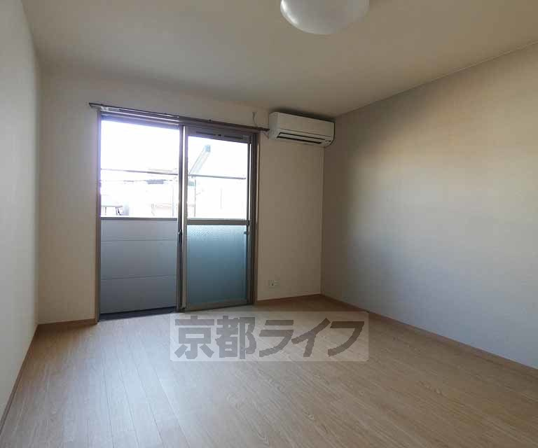 サントス千本今出川の居間・リビング