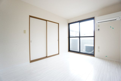 【洋室】 | スプリングハイム A | ※同物件・反転タイプの写真です。