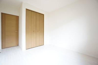 【寝室】 | スプリングハイム A | ※同物件・反転タイプの写真です。


