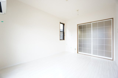 【洋室】 | スプリングハイム A | ※同物件・反転タイプの写真です。