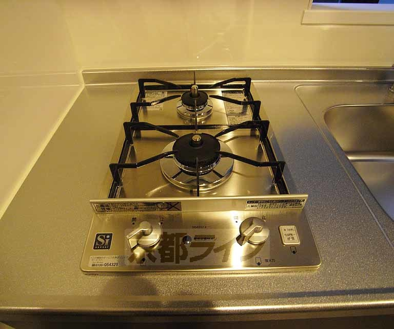 Ａｐｐａｒｔａｍｅｎｔｏ御所東のキッチン