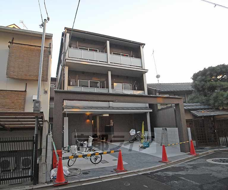 Ａｐｐａｒｔａｍｅｎｔｏ御所東の外観