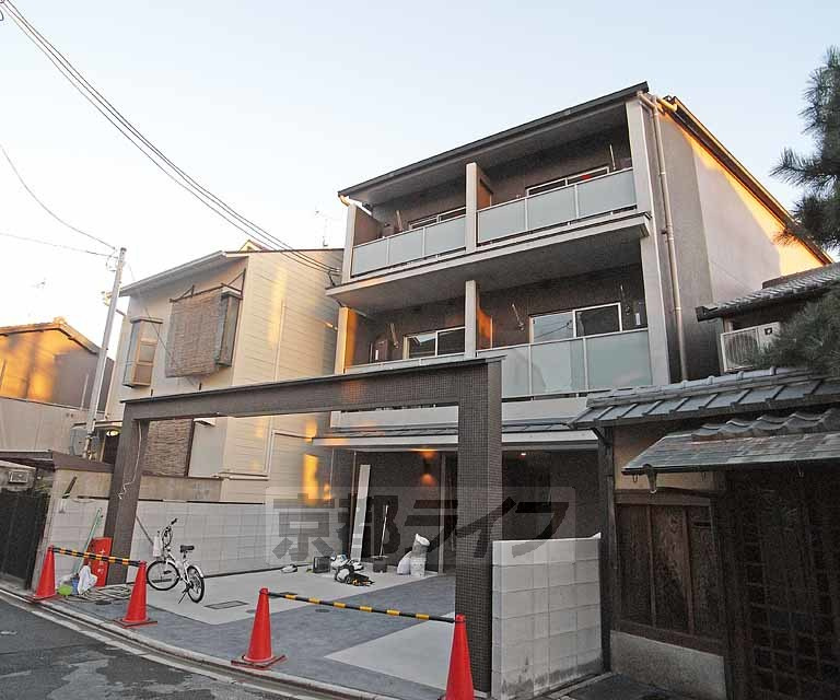 Ａｐｐａｒｔａｍｅｎｔｏ御所東の外観