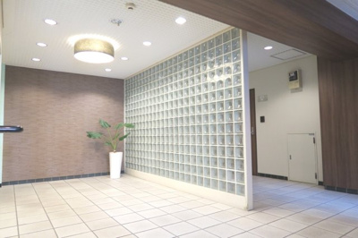 【ロビー】 | ライブ赤羽　※8/9退去 | 明るく、きれいに整備されたエントランス(^^)/