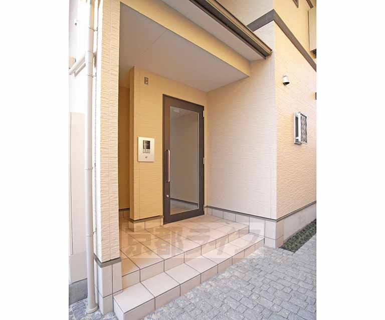 エスペランサ鴨川の玄関