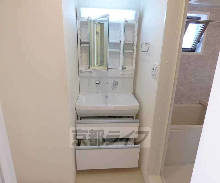 エスペランサ鴨川の洗面所