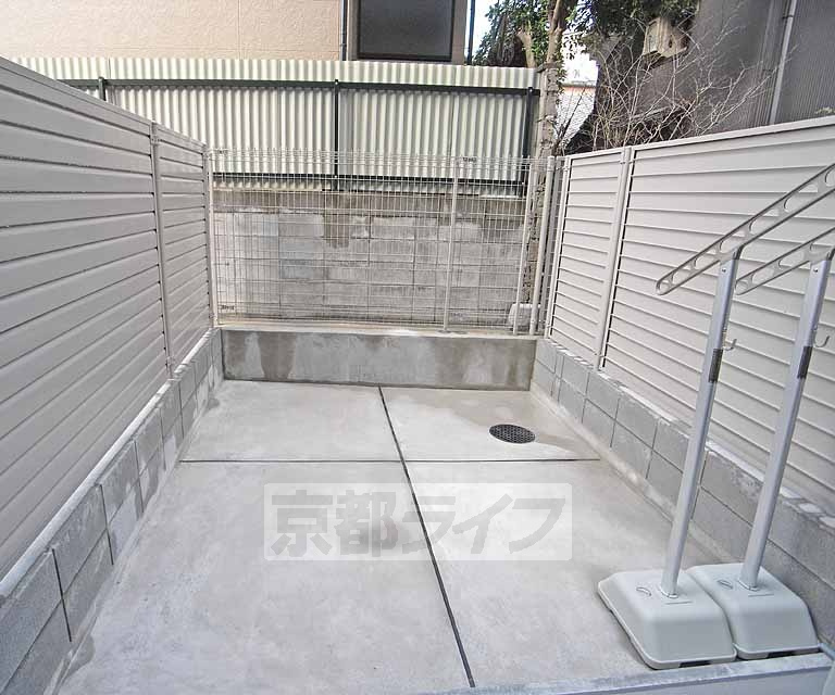 べラジオ堀川今出川のバルコニー