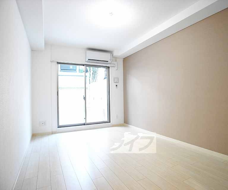 べラジオ堀川今出川の居間・リビング