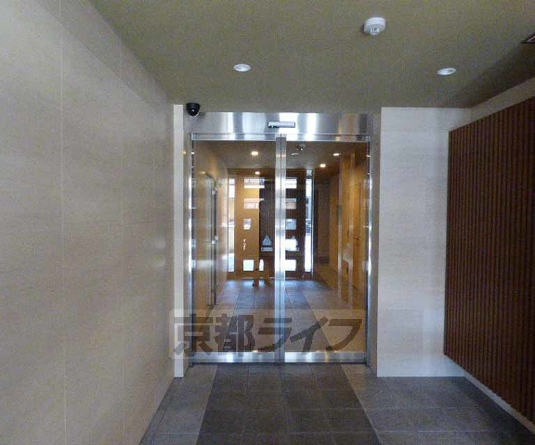 べラジオ堀川今出川のエントランス