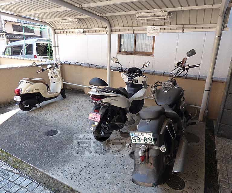 べラジオ堀川今出川のその他共用部分|バイク駐輪場