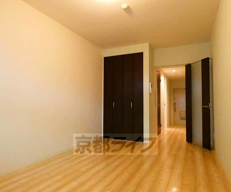 ドルフソレイユ鞍馬口の内装|明るい色調の室内です