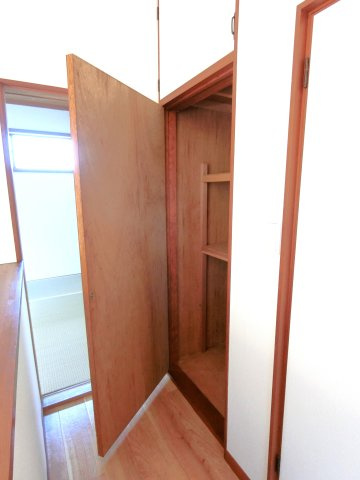 東金市上谷戸建５LDKの収納