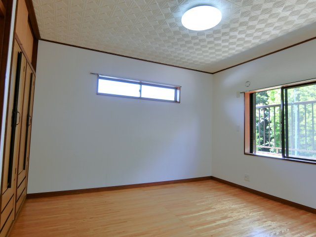 東金市上谷戸建５LDKの洋室