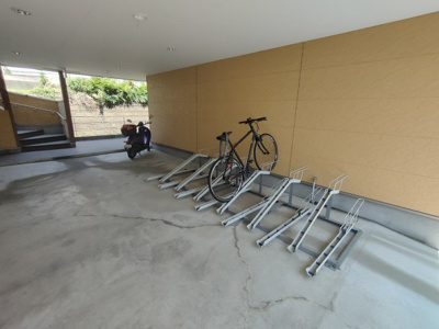 【その他共用部分】 | アルペンローゼ | 駐輪場です