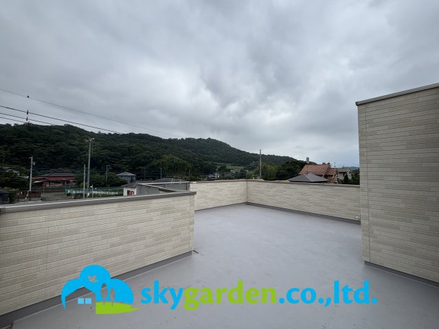 秦野市曽屋　未入居戸建　全1棟1号棟のバルコニー