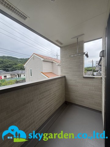 秦野市曽屋　未入居戸建　全1棟1号棟のバルコニー