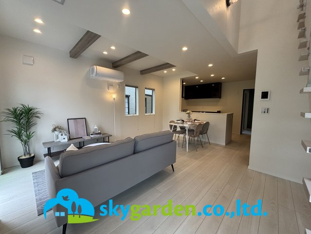 秦野市曽屋　未入居戸建　全1棟1号棟の居間・リビング