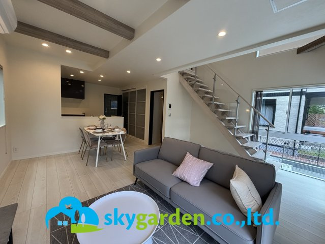 秦野市曽屋　未入居戸建　全1棟1号棟の居間・リビング