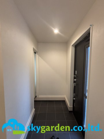 秦野市曽屋　未入居戸建　全1棟1号棟の玄関