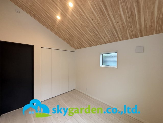 秦野市曽屋　未入居戸建　全1棟1号棟の洋室