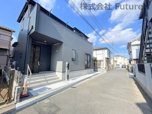 三郷市戸ケ崎2丁目　新築戸建　全1棟の前面道路含む現地写真|前面道路含む現地写真です。