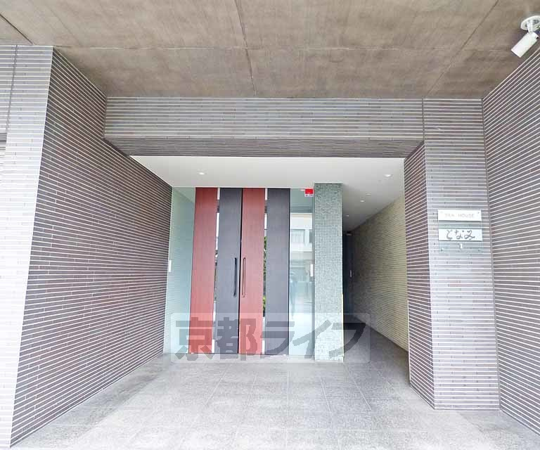 ＳＩＬＫ　ＨＯＵＳＥとなみのエントランス