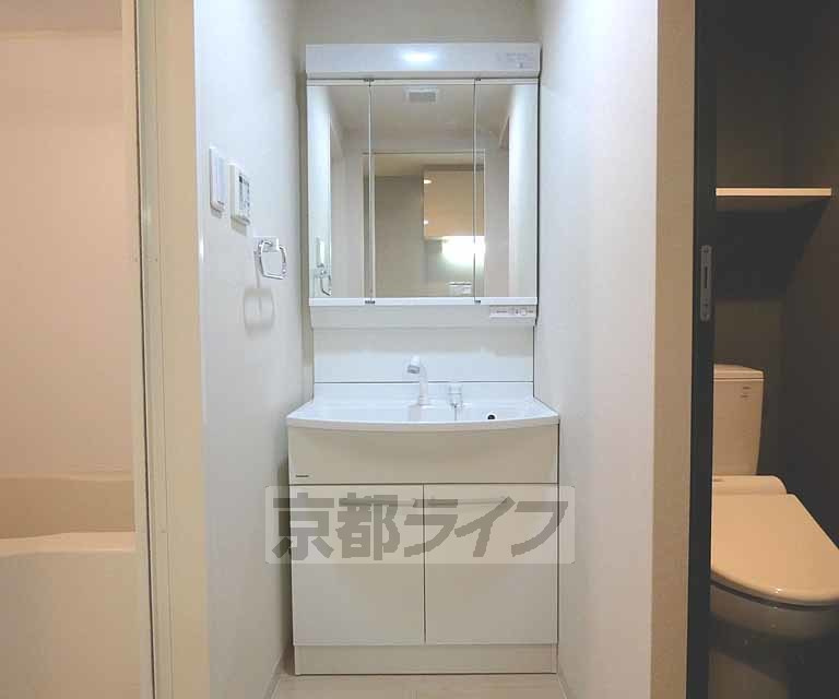 ＳＩＬＫ　ＨＯＵＳＥとなみの洗面所