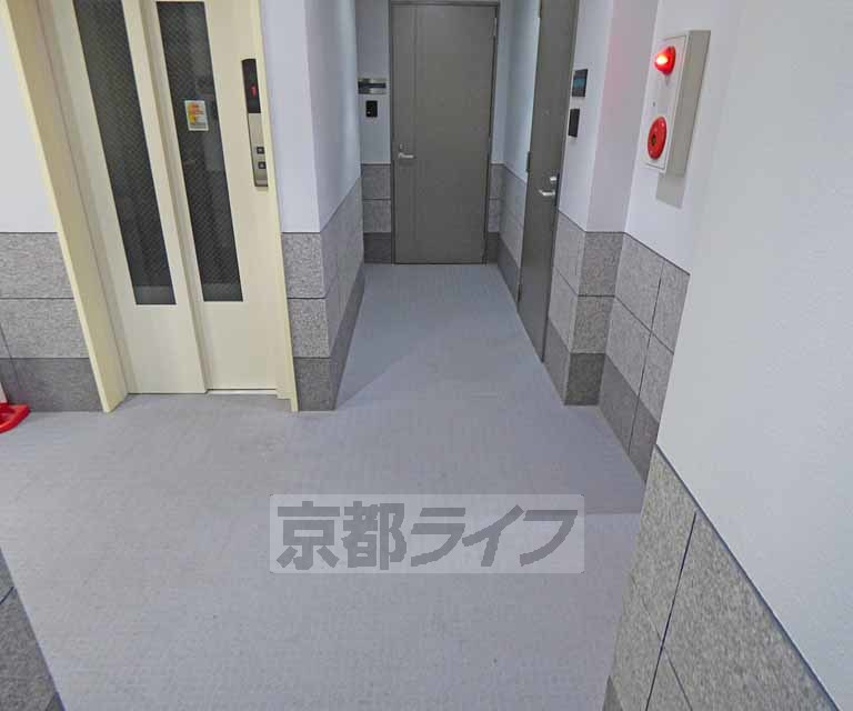 ファミーユそまのエントランス