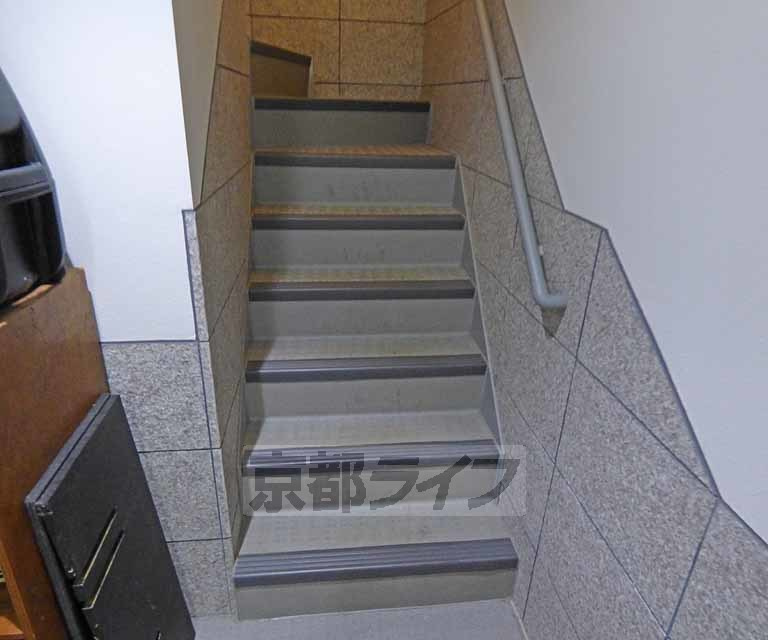 ファミーユそまのその他共用部分|階段です