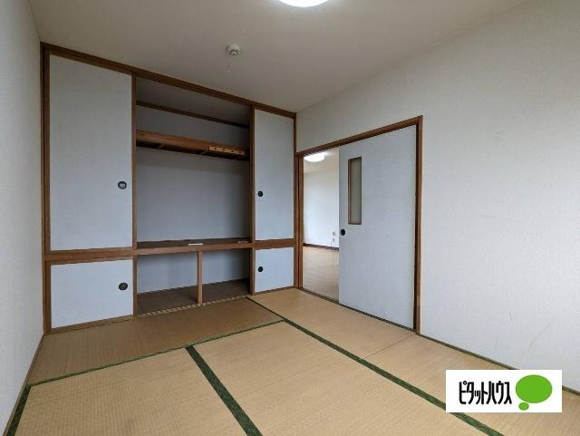 北幸ハイツの収納