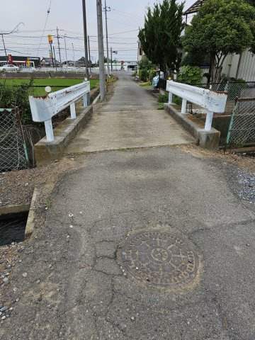 一本松土地（約40坪）の前面道路含む現地写真