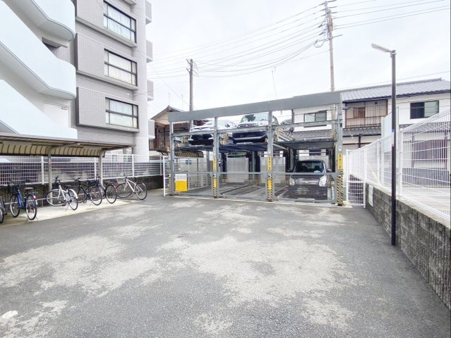 サヴォイ箱崎セントリシティの駐車場|機械式の駐車場です！