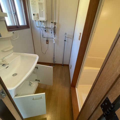 健康マンション2号棟の洗面所