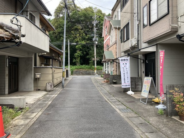 上賀茂朝露ケ原町の前面道路含む現地写真