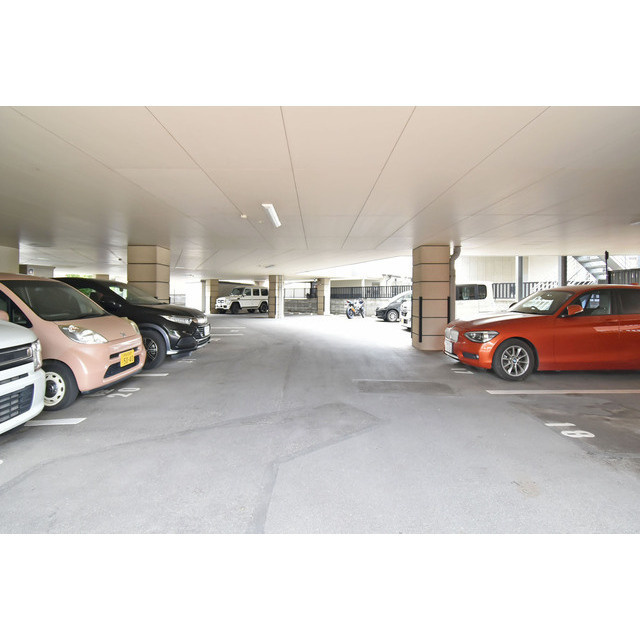 プロビデンス花畑の駐車場|駐車場があります