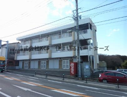 コーポラスKの駐車場